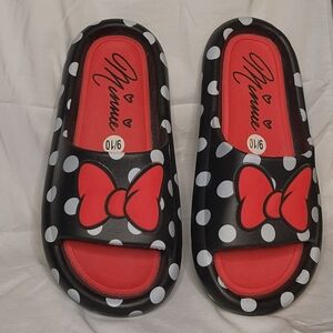 Women's Polka Dot Bow Slippers - Black and Red